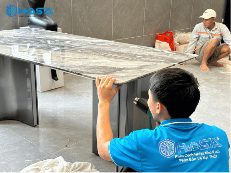 Mách bạn 5 tips giữ nội thất luôn bóng đẹp như mới sau nhiều năm sử dụng 10 lap dat phim bao ve noi that hasa 5